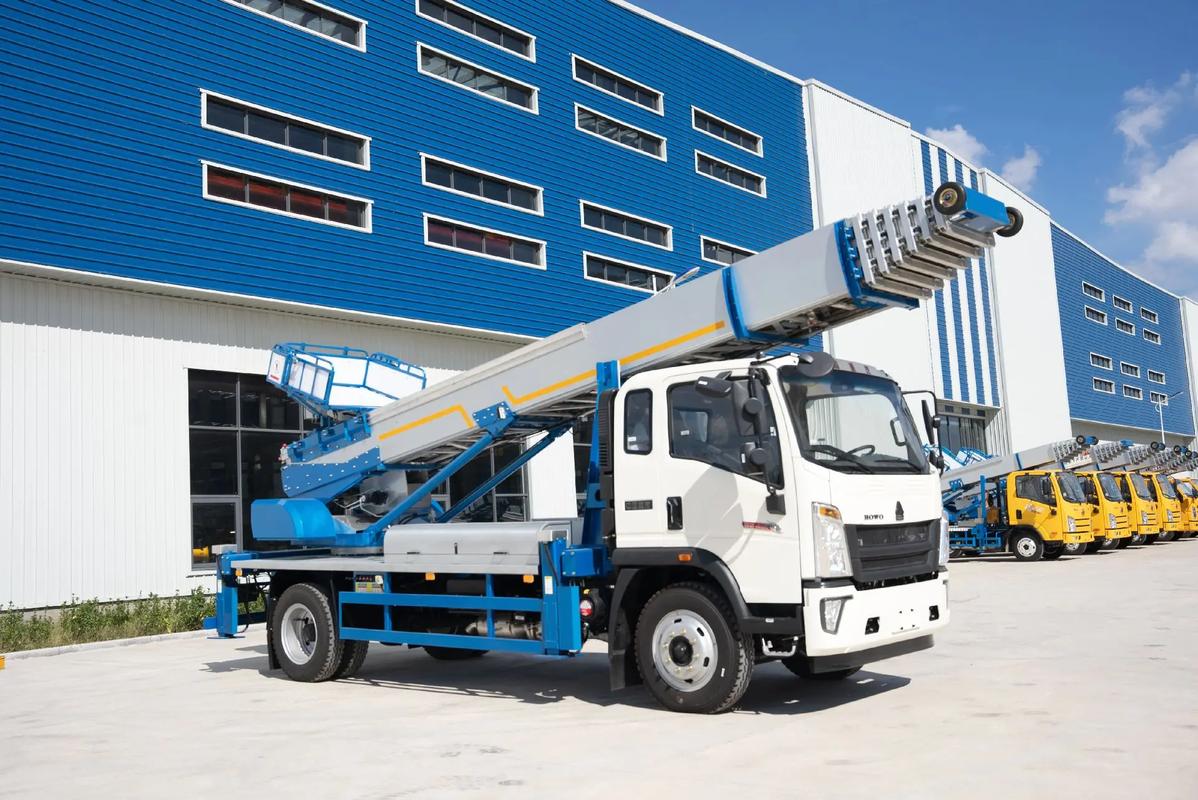 青羊出租云梯车高空作业车 建筑垃圾搬运